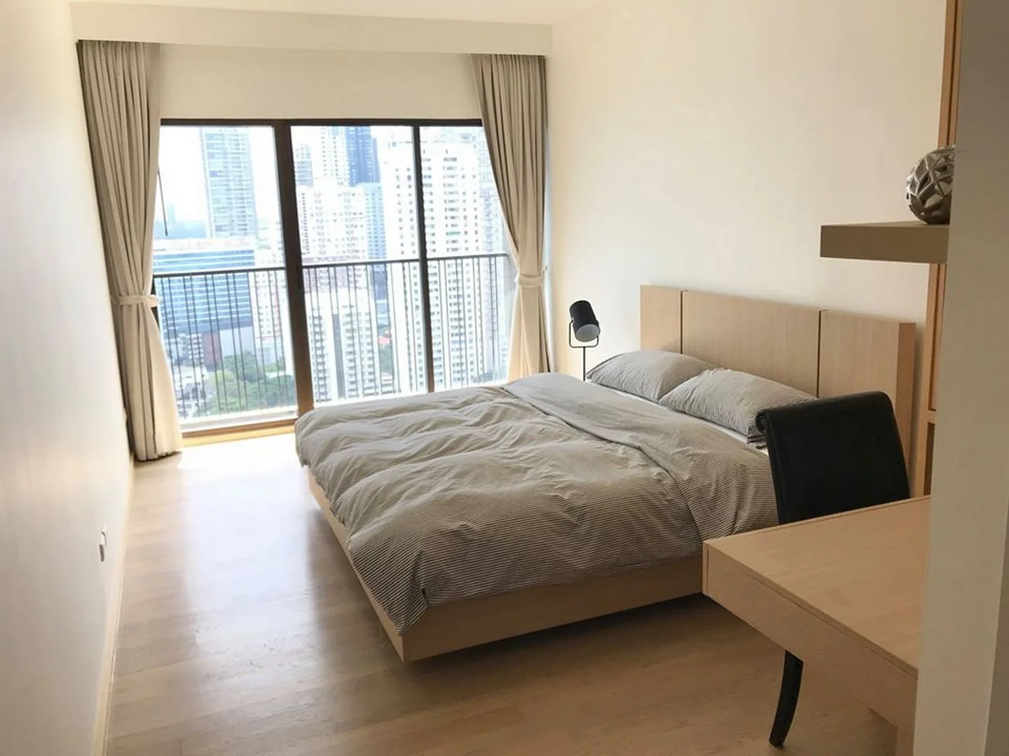Property photos for Noble Refine
