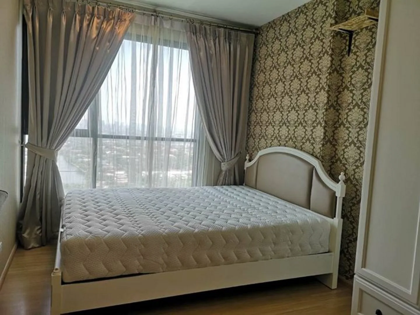 Property photos for The Base Rama 9 - Ramkhamhaeng