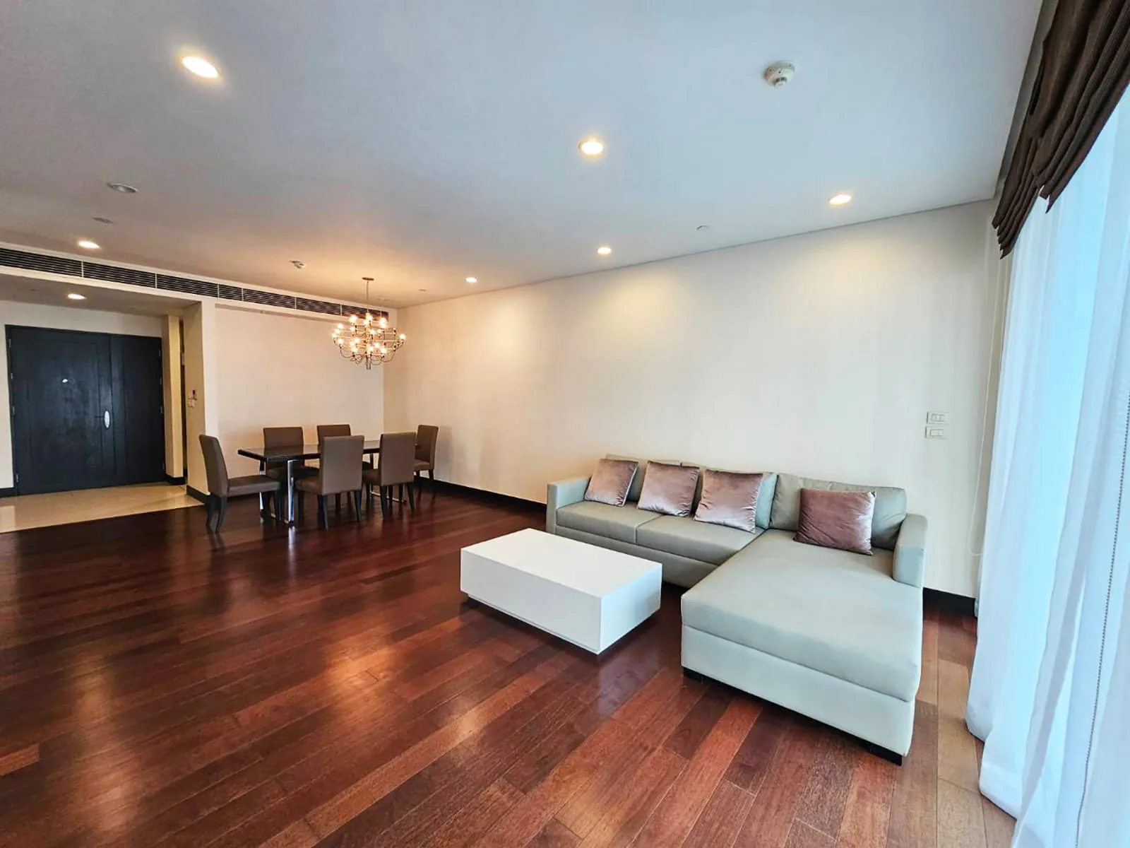 Property photos for The Park Chidlom