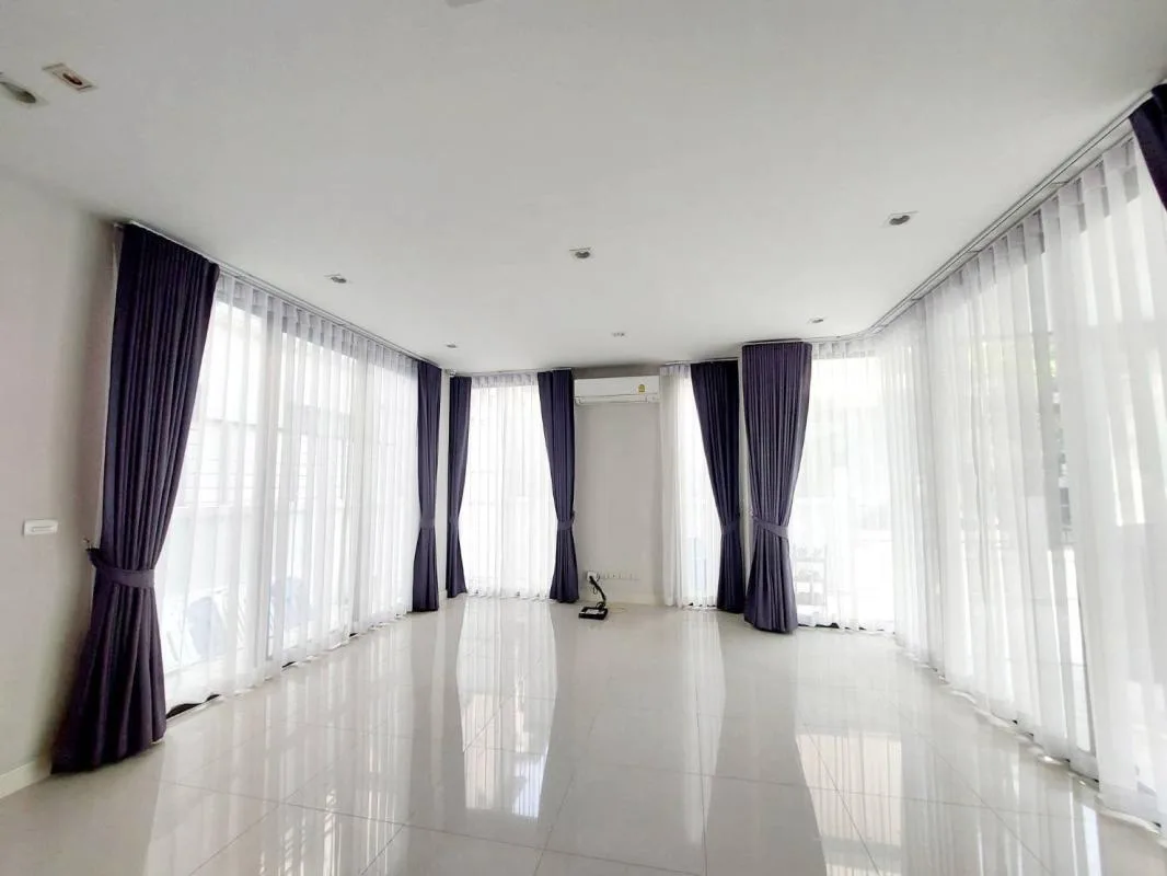 Property photos for Baan Klang Muang Classe Ekkamai-ramintra