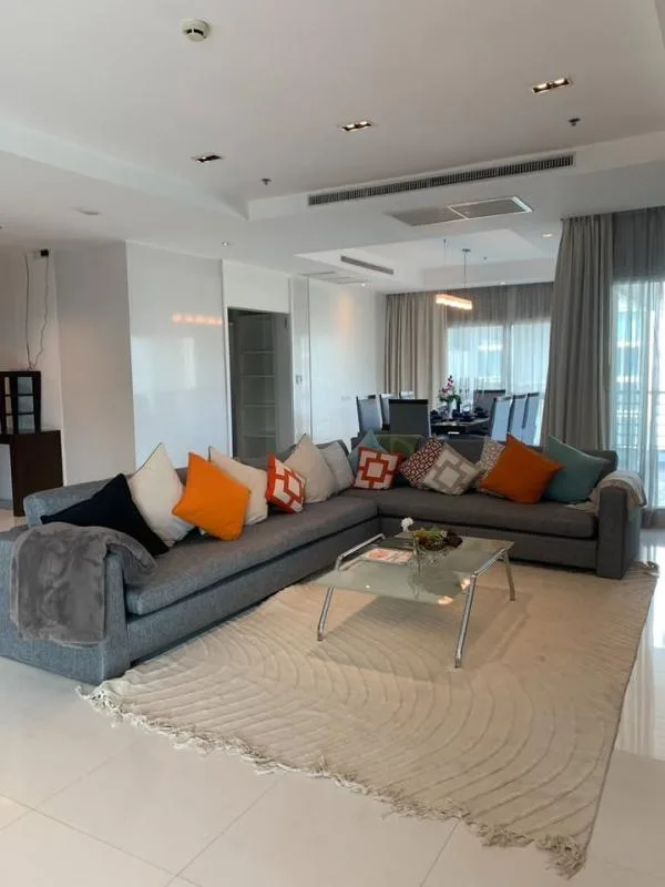 Property photos for Royal Residence Park