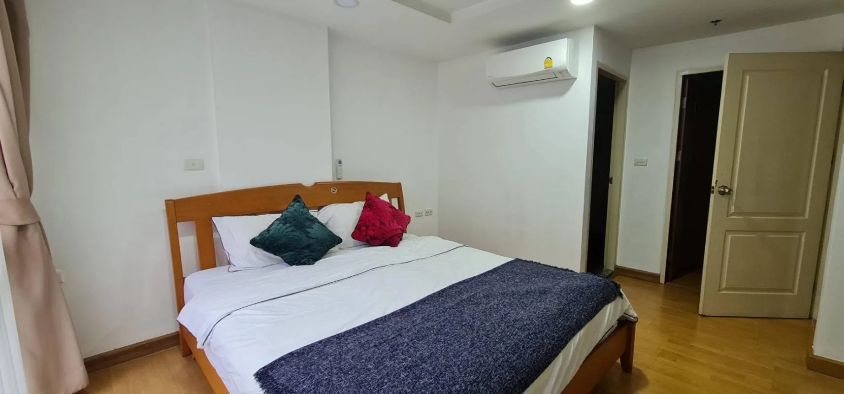 Property photos for The Master Sathorn Executive
