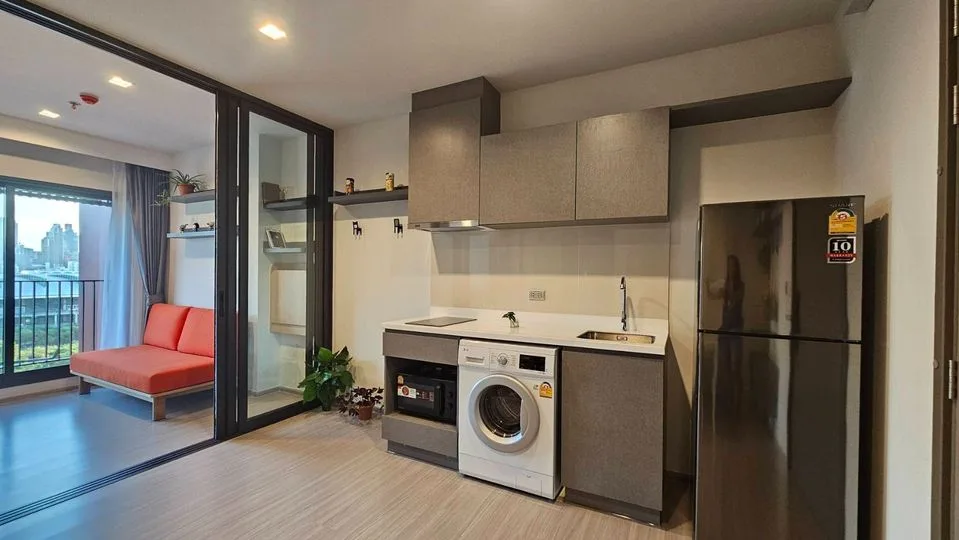 Property photos for Life Asoke Hype