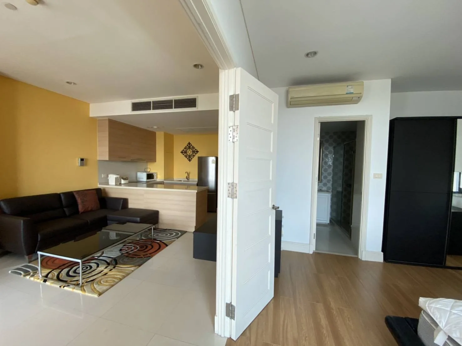 Property photos for Aguston Sukhumvit 22