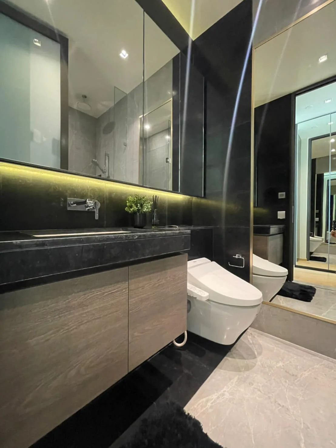 Property photos for 28 Chidlom