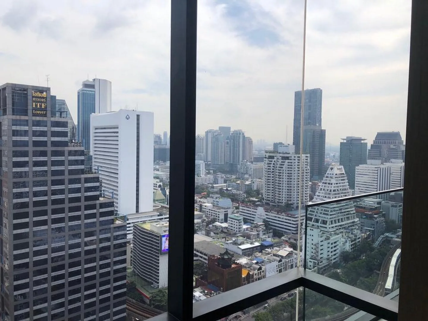 Property photos for Ashton Silom