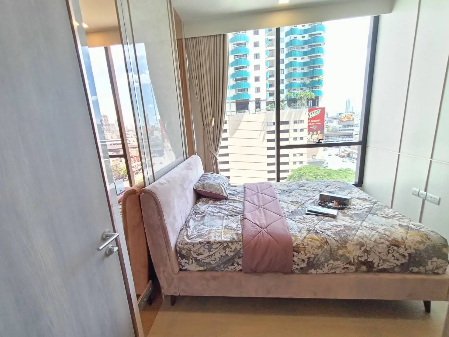 Property photos for Celes Asoke