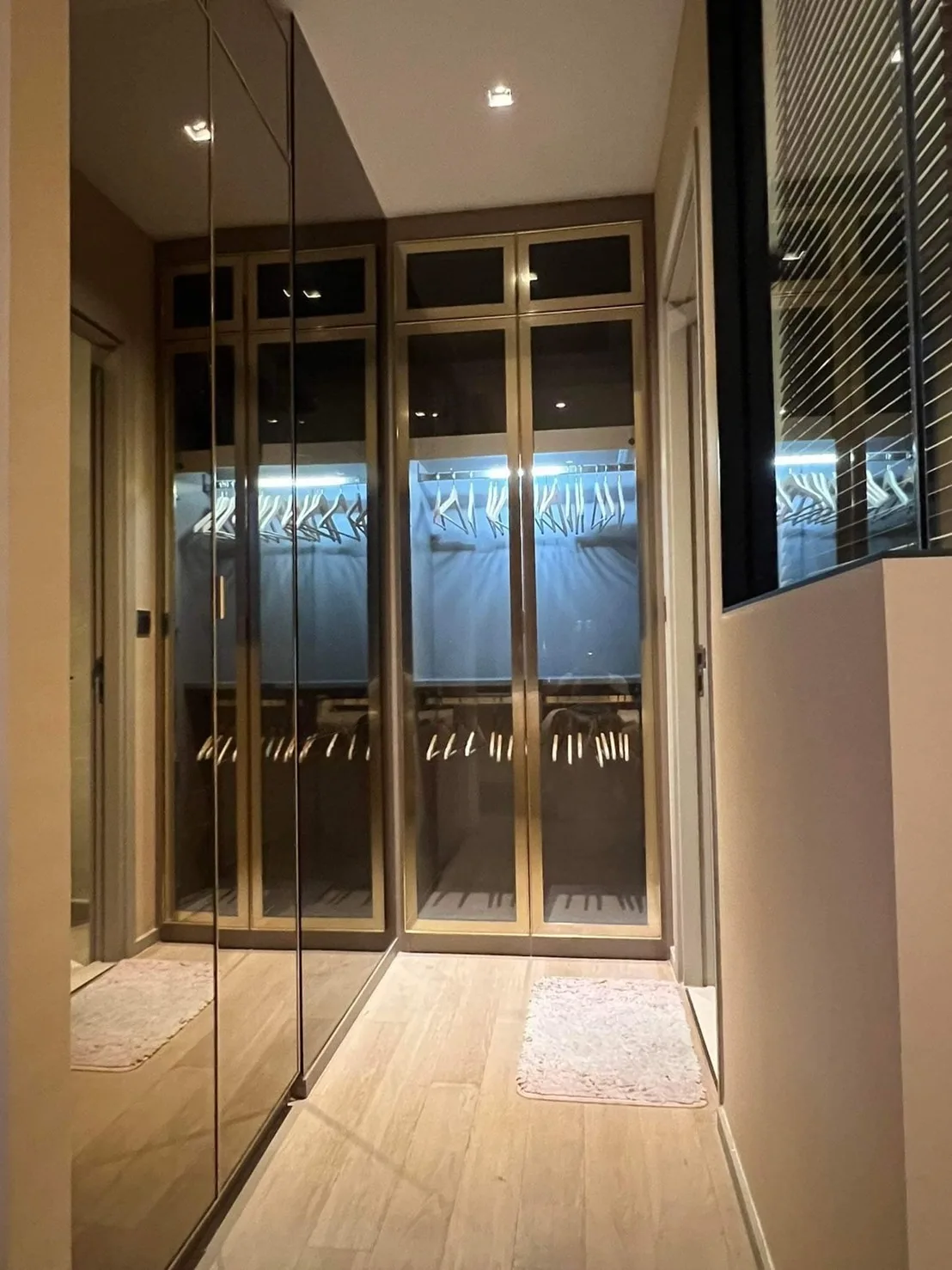 Property photos for Ashton Silom