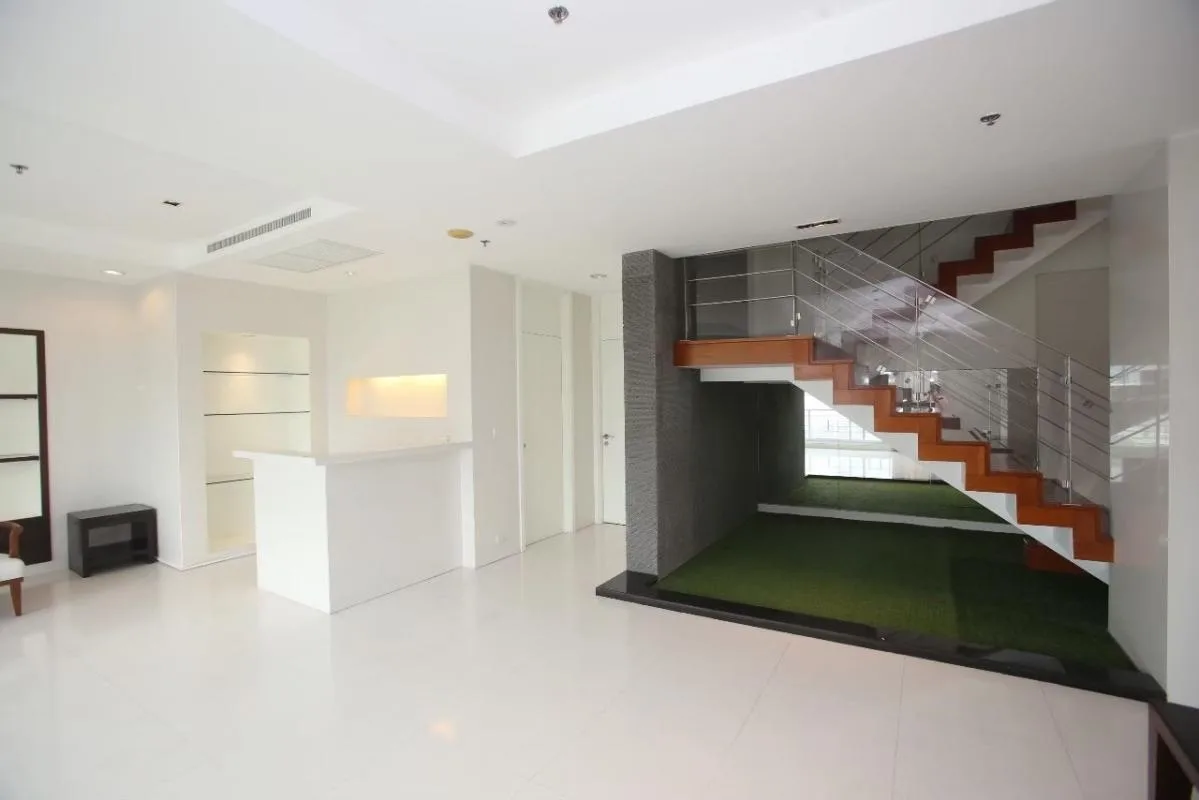 Property photos for Royal Residence Park