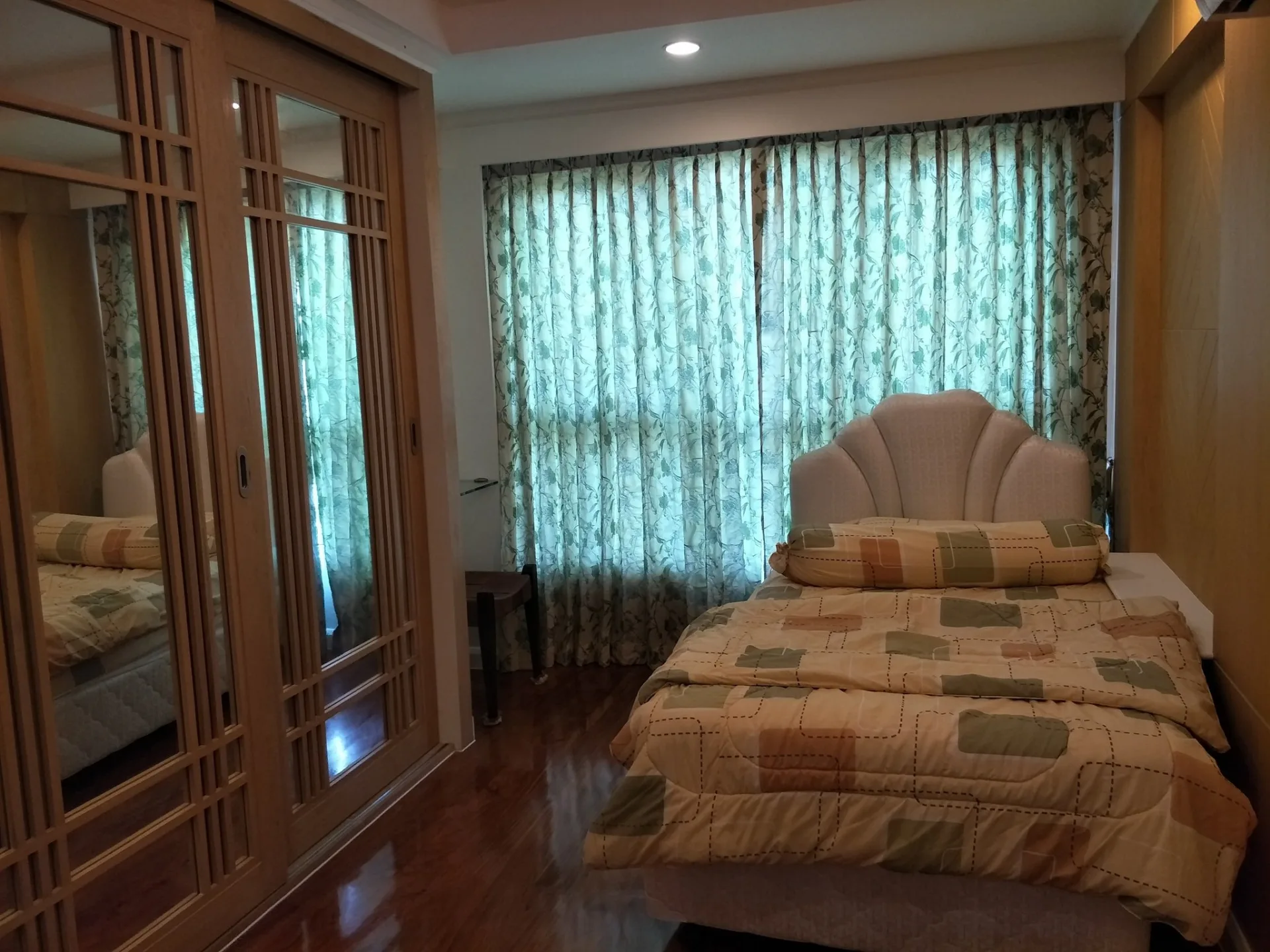 Property photos for Avenue 61