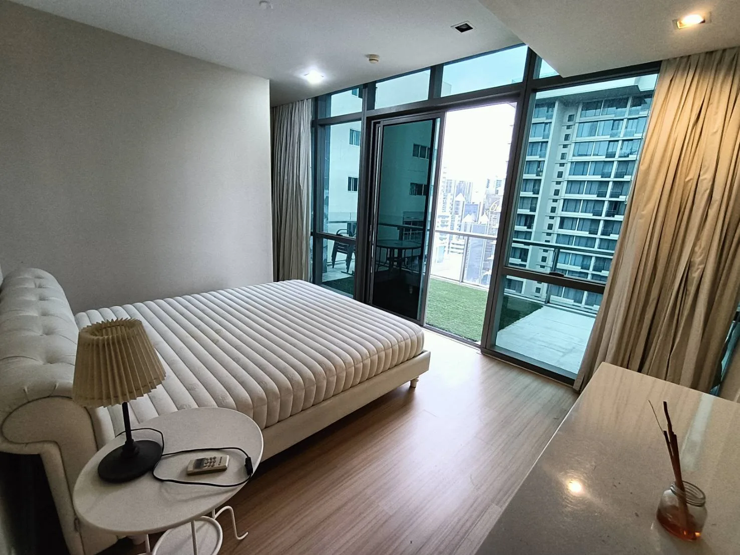 Property photos for The Room Sukhumvit 21