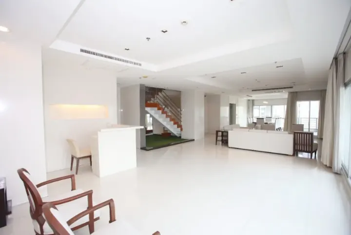 Property photos for Royal Residence Park