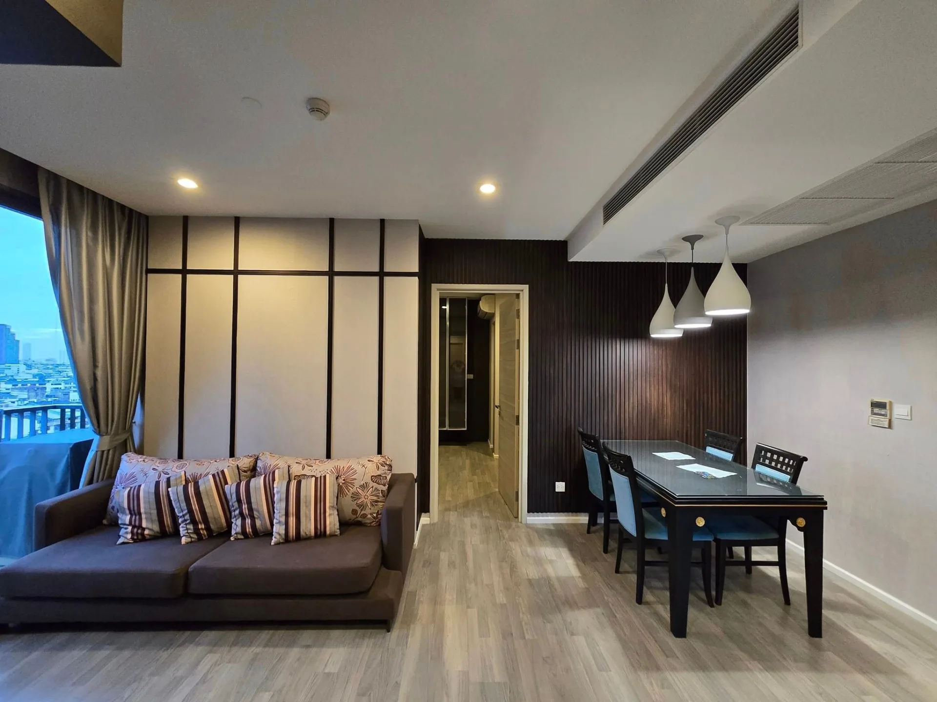 Property photos for The Room Sathorn - St.Louis