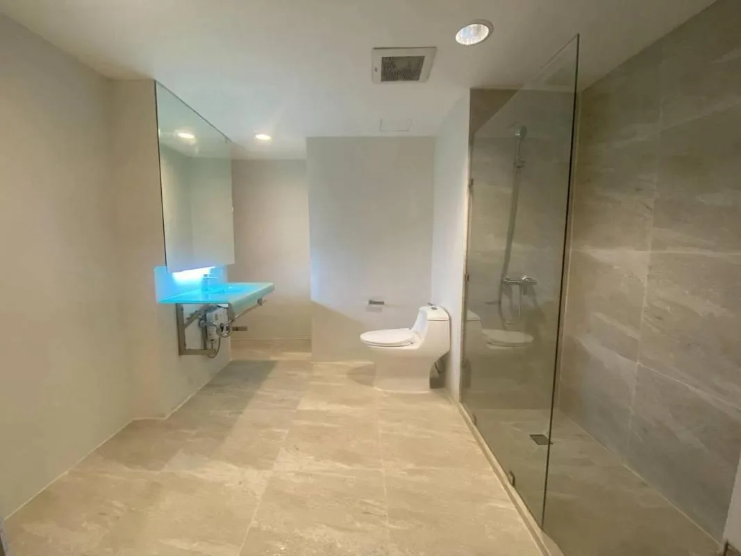 Property photos for The Waterford Diamond