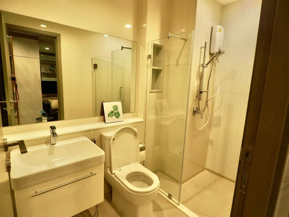 Property photos for Life Asoke Hype