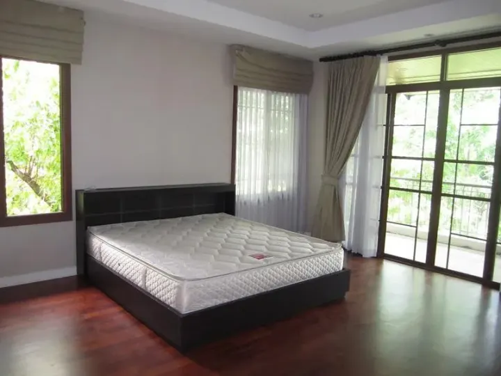 Property photos for Moobaan Narasiri Pattanakarn-srinakarindra