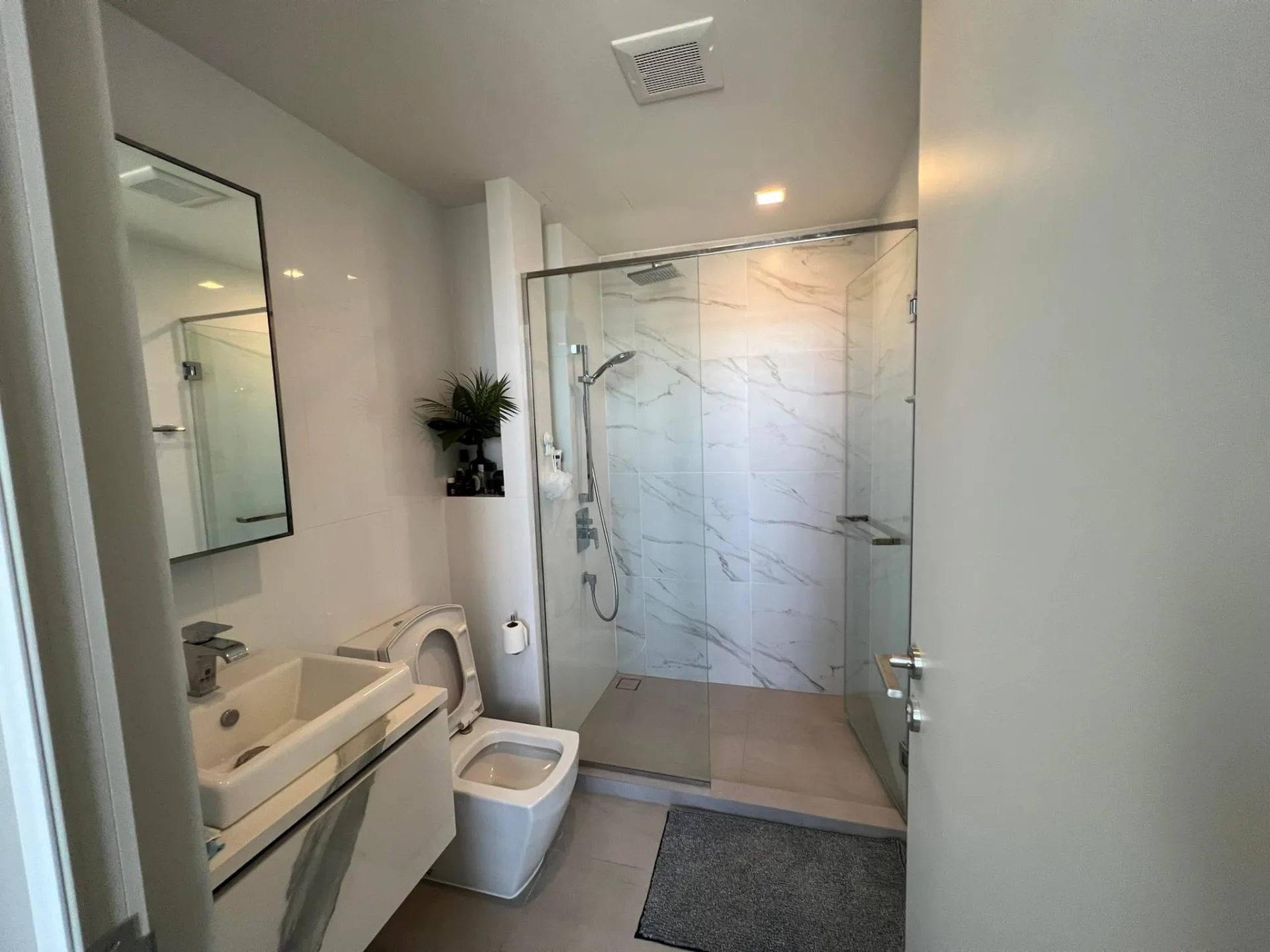 Property photos for The Line sukhumvit 101