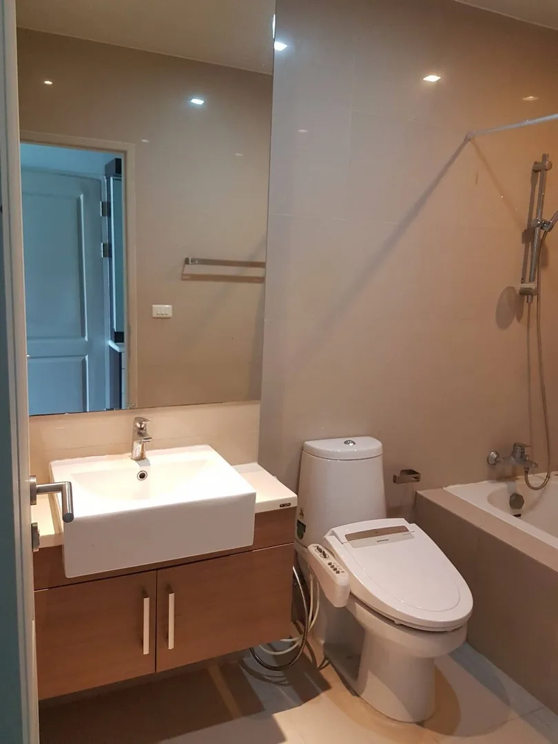 Property photos for Noble Refine