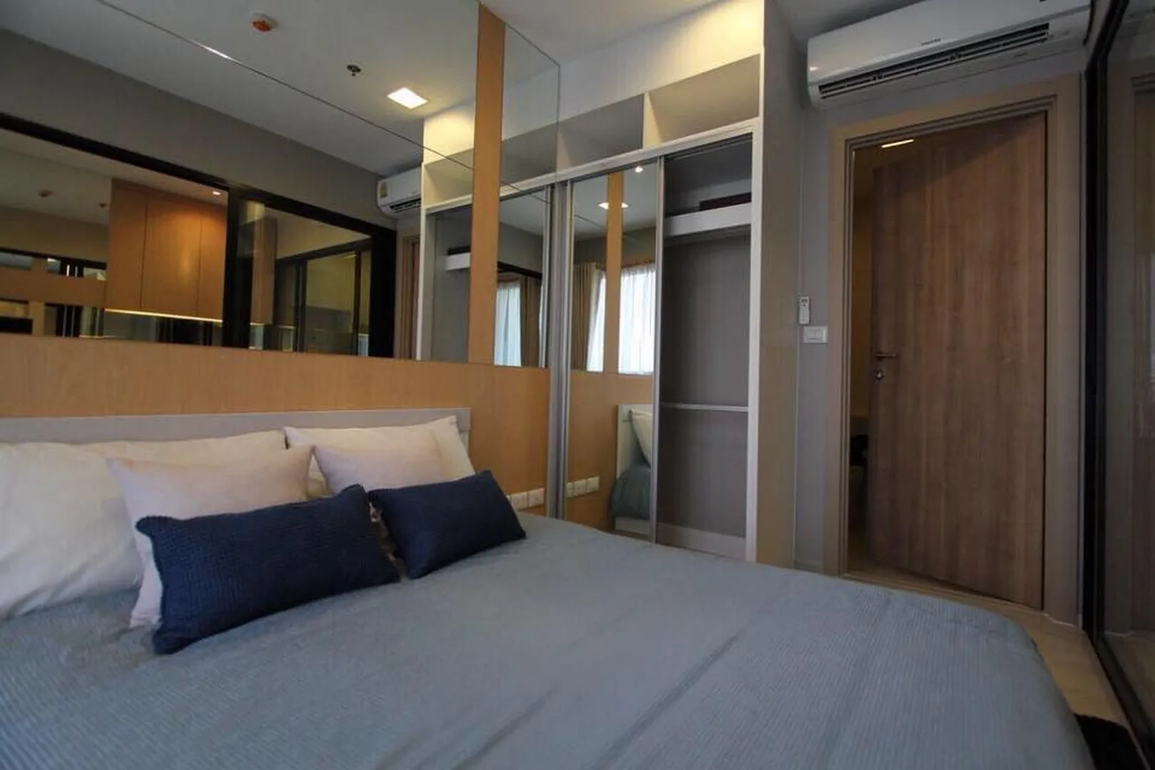 Property photos for Condolette Midst Rama 9