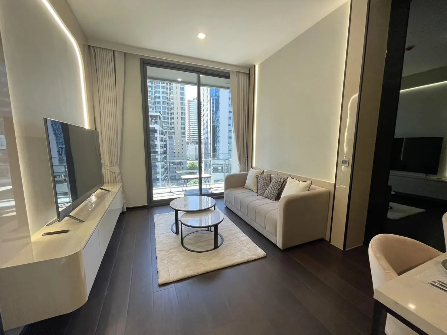 Property photos for Laviq Sukhumvit 57
