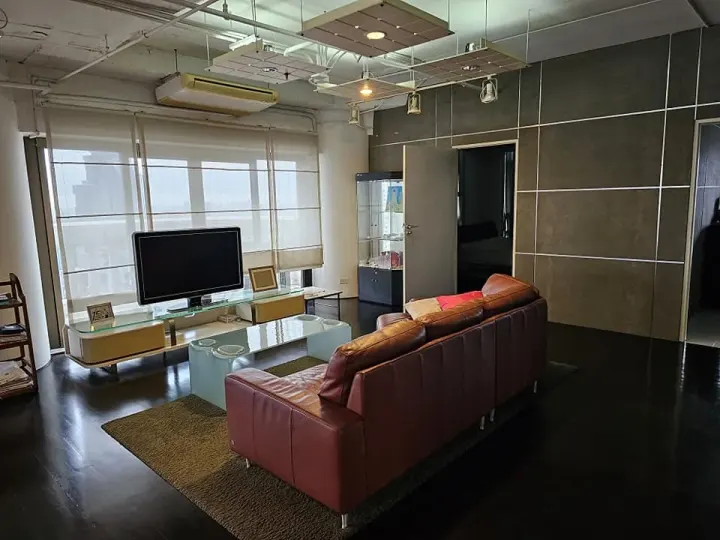 Property photos for State Tower