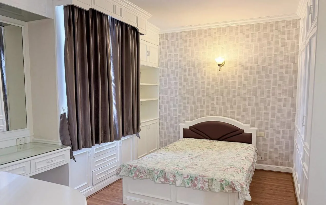 Property photos for Las Colinas