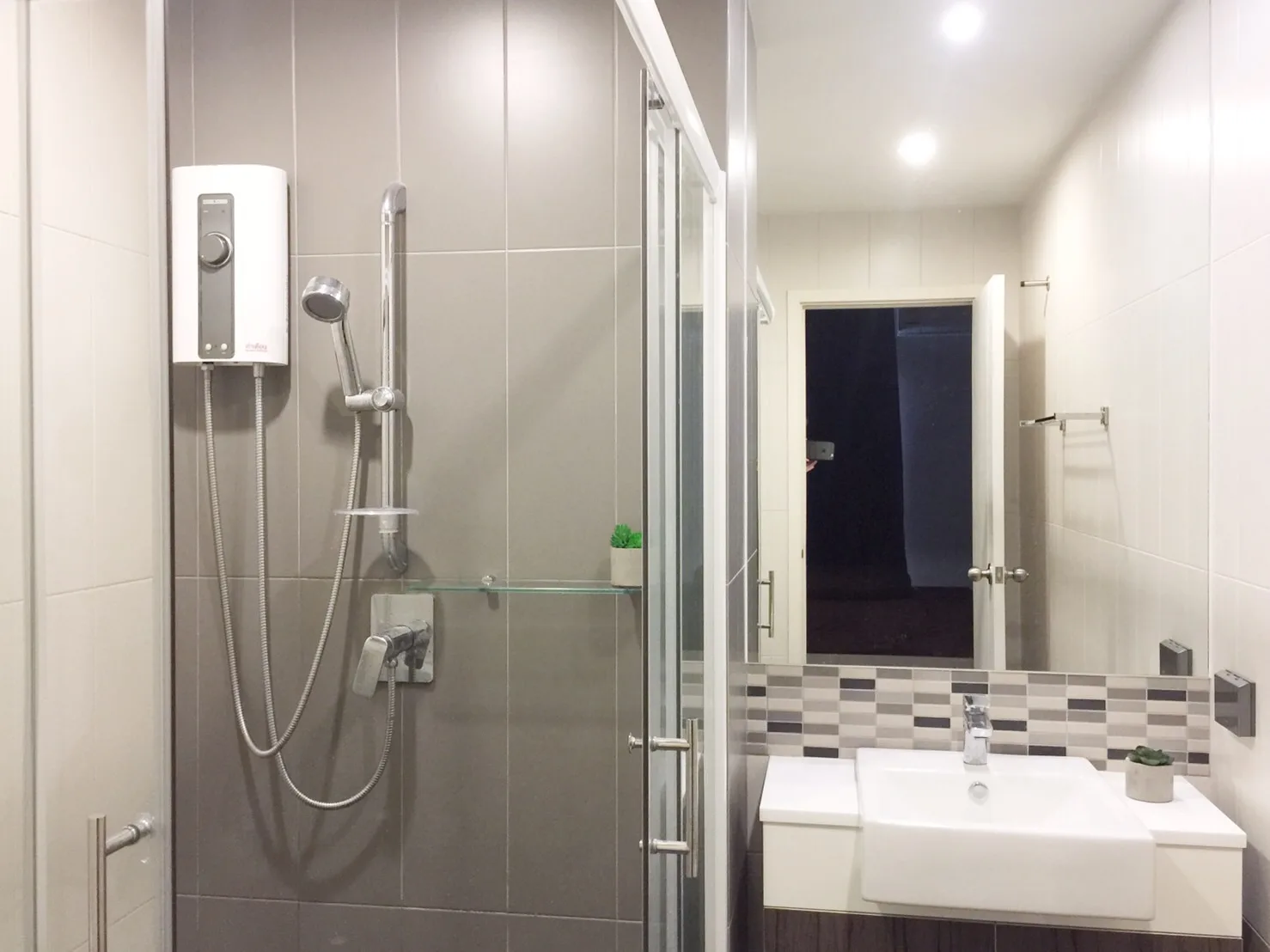 Property photos for Centric Ari Station