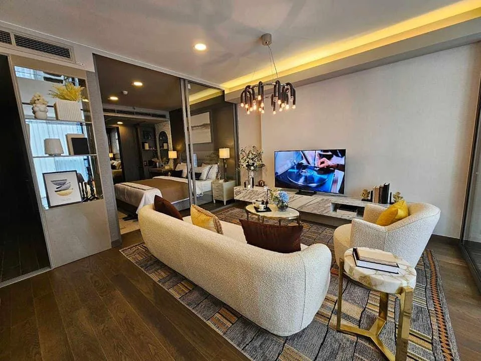 Property photos for Siamese Exclusive Queens