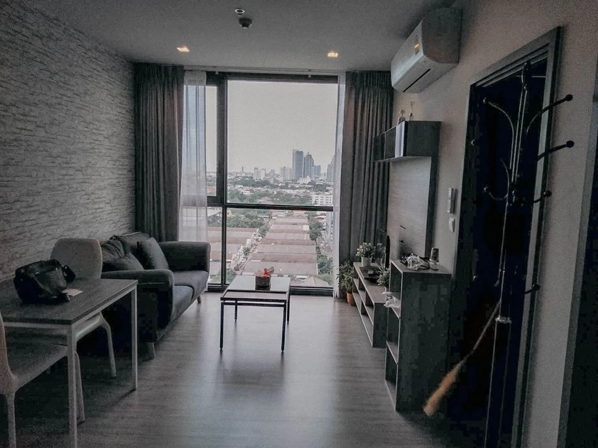 Property photos for The Line Wongsawang