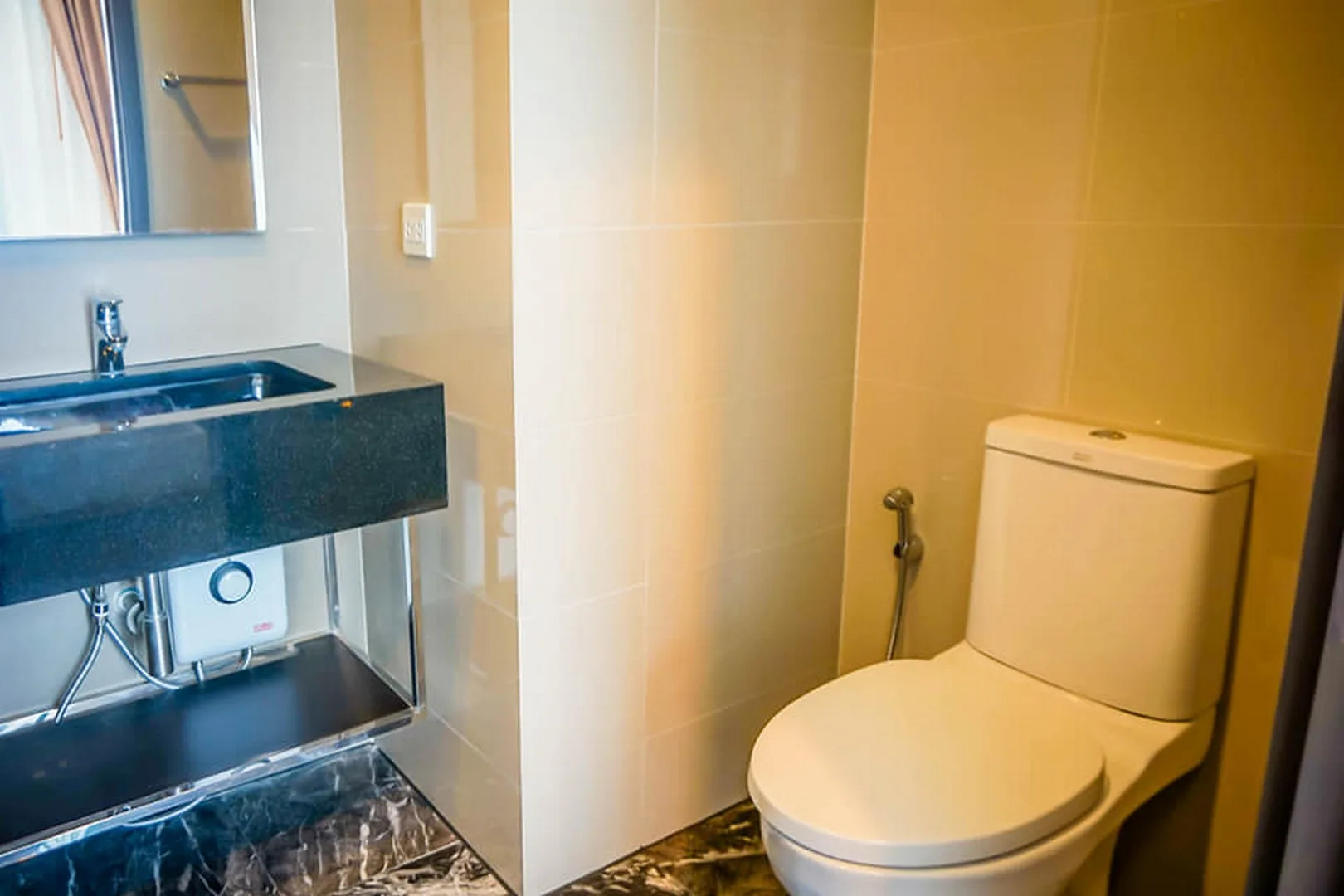 Property photos for Edge Sukhumvit 23