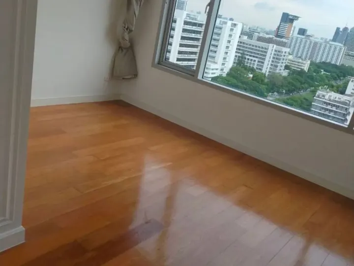 Property photos for Chamchuri Square Residence
