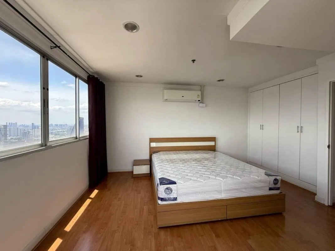 Property photos for The Waterford Diamond
