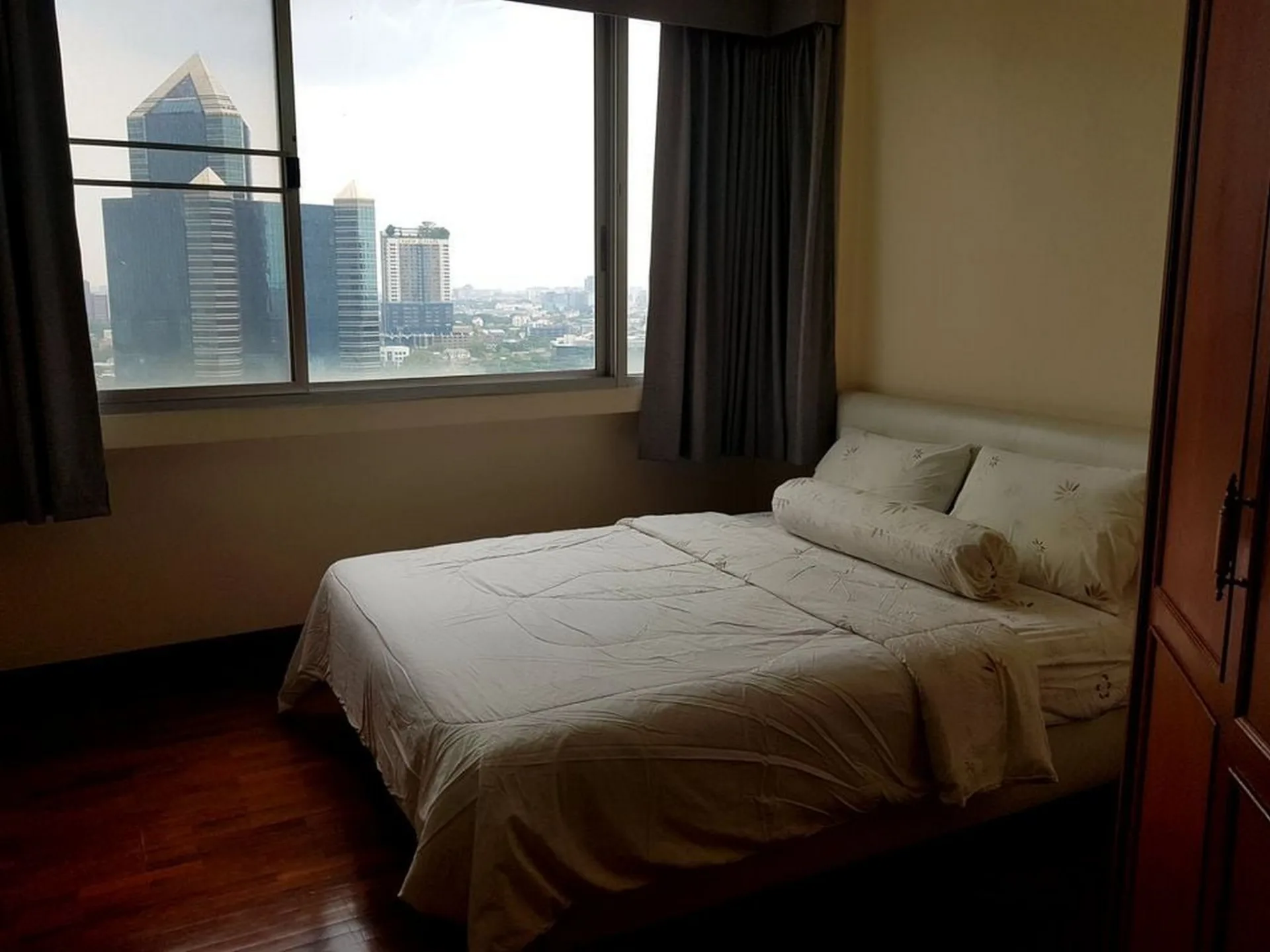 Property photos for Supalai Park Phaholyothin