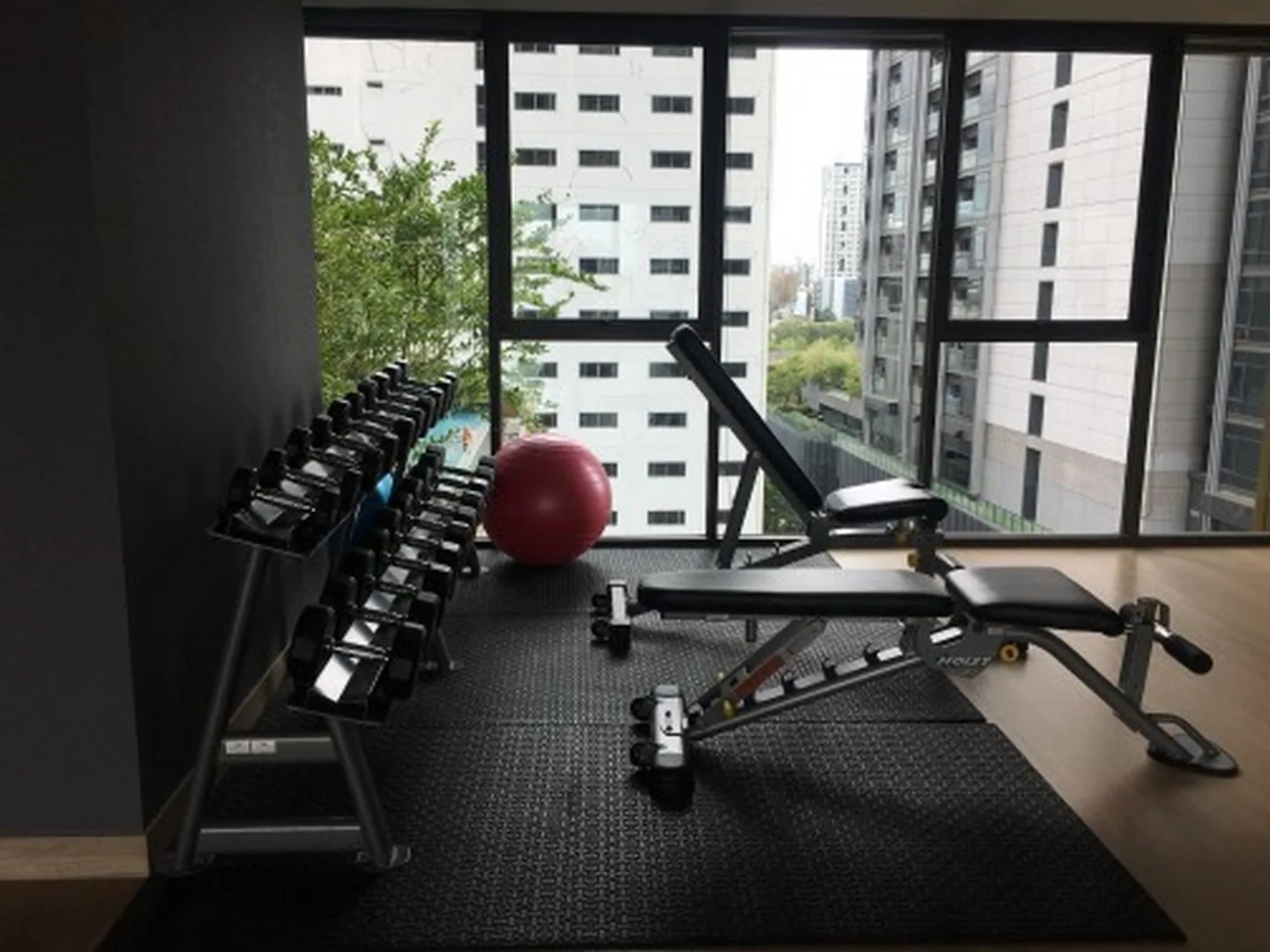 Property photos for Lumpini Suite Phetchaburi - Makkasan