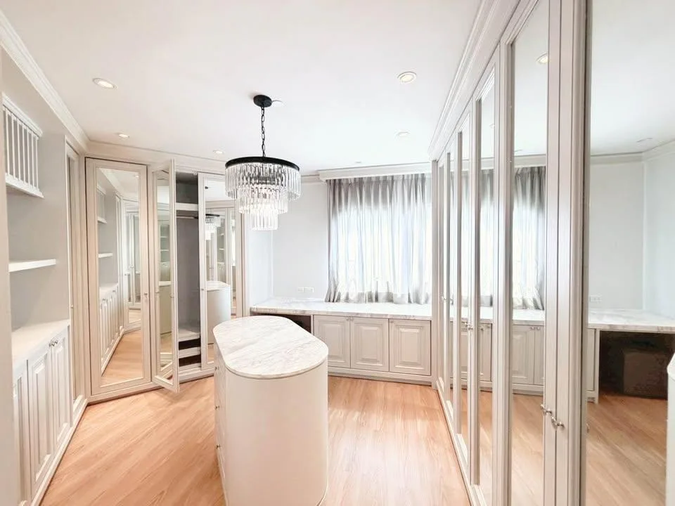 Property photos for Sathorn Gardens