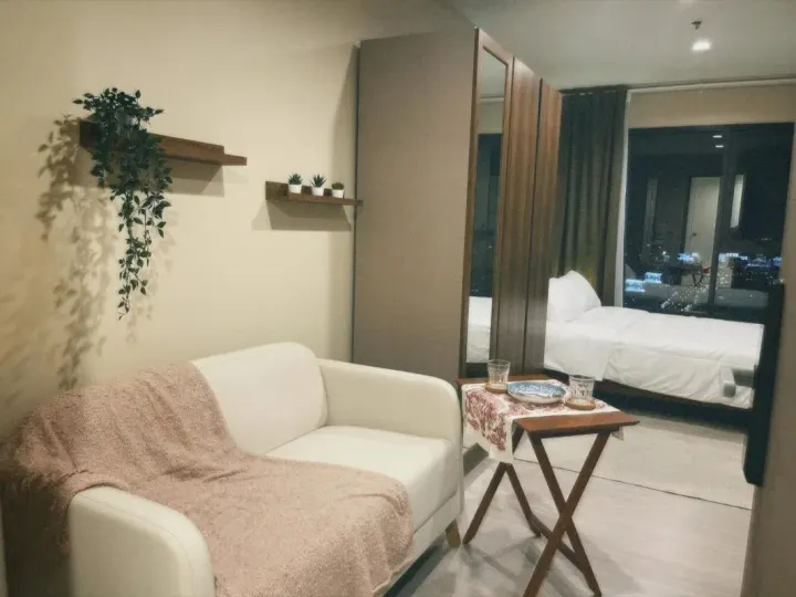 Property photos for Life Asoke Hype