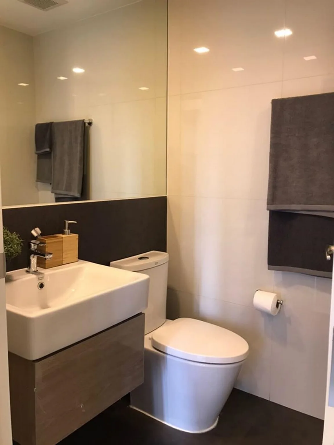 Property photos for Chambers On - nut Station