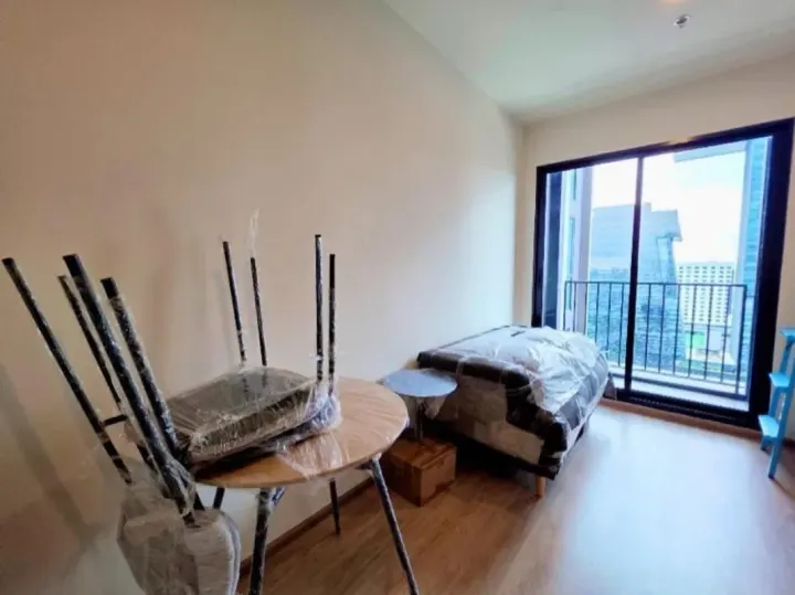 Property photos for Nue District R9