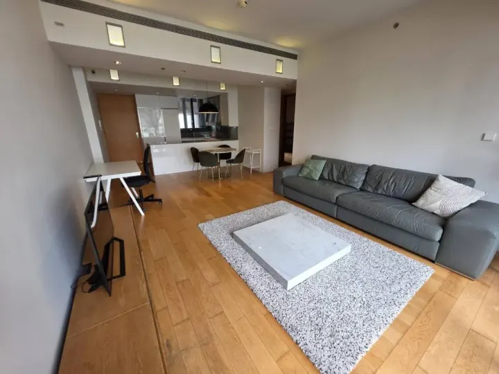 Property photos for The Met