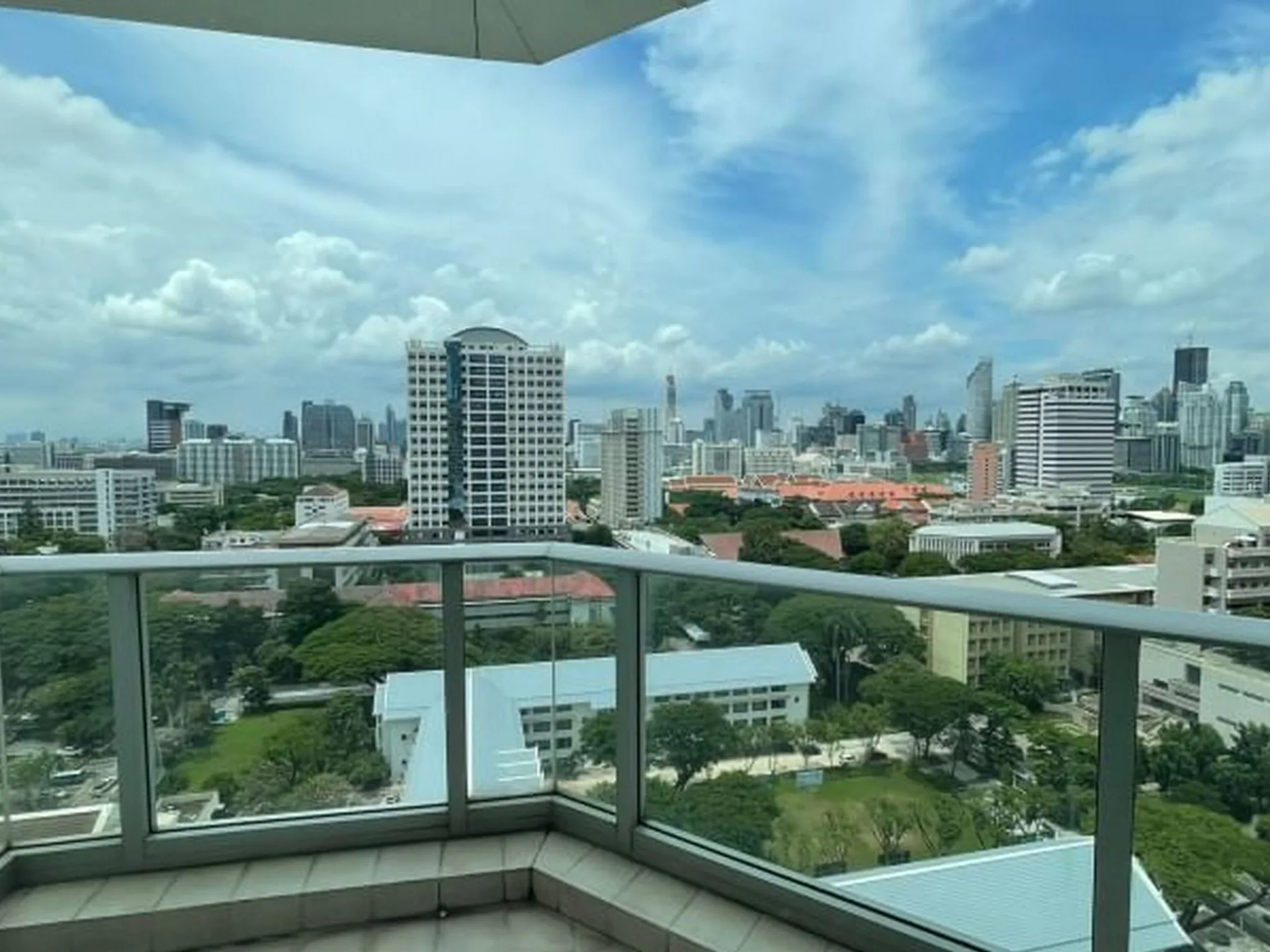 Property photos for Chamchuri Square Residence