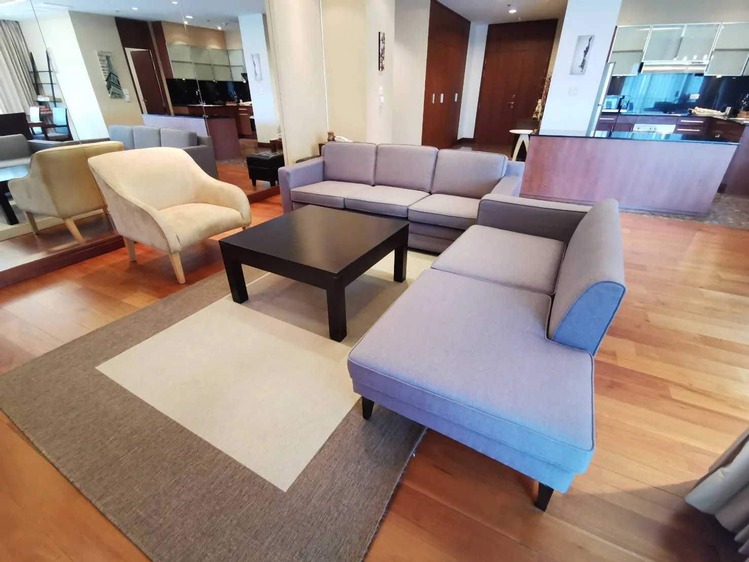 Property photos for Royal Residence Park