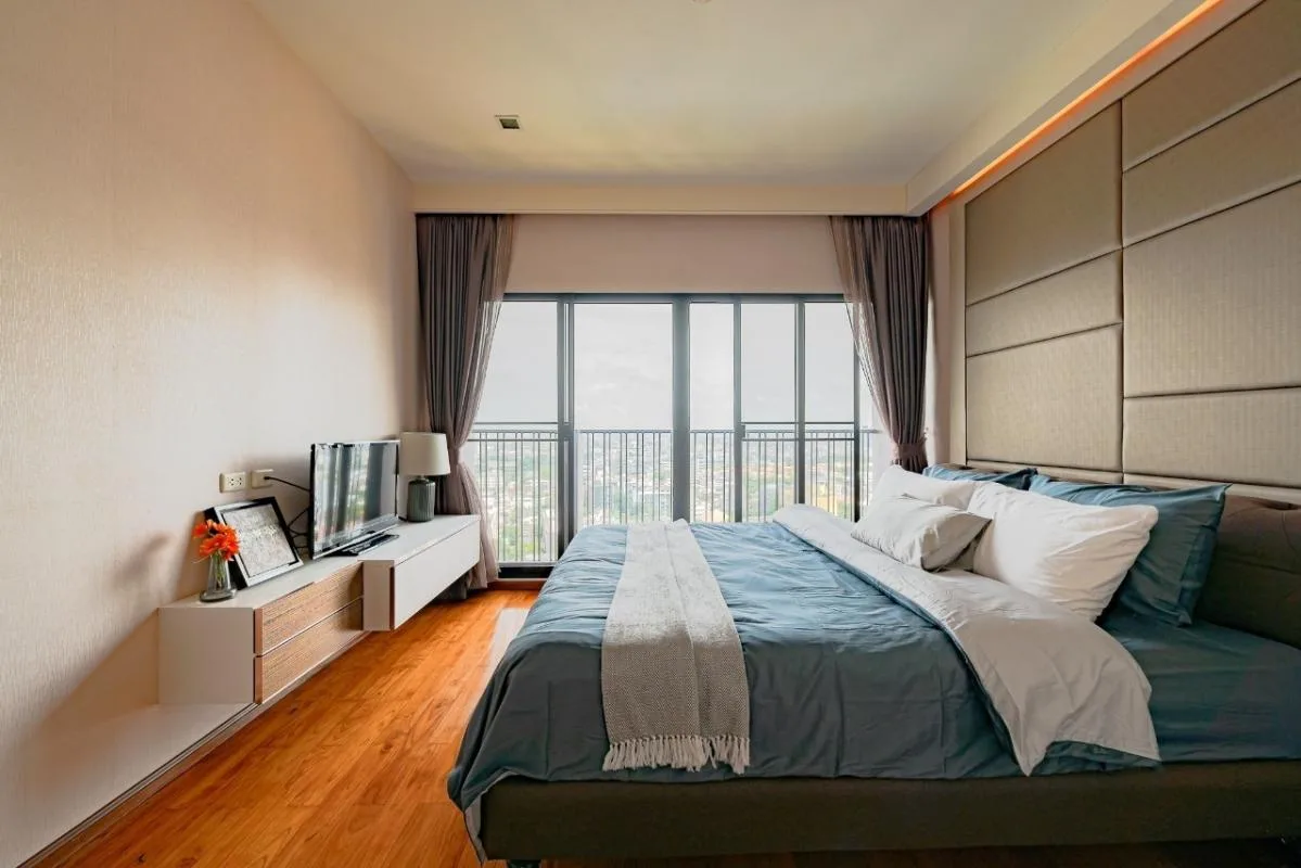 Property photos for Noble Reveal