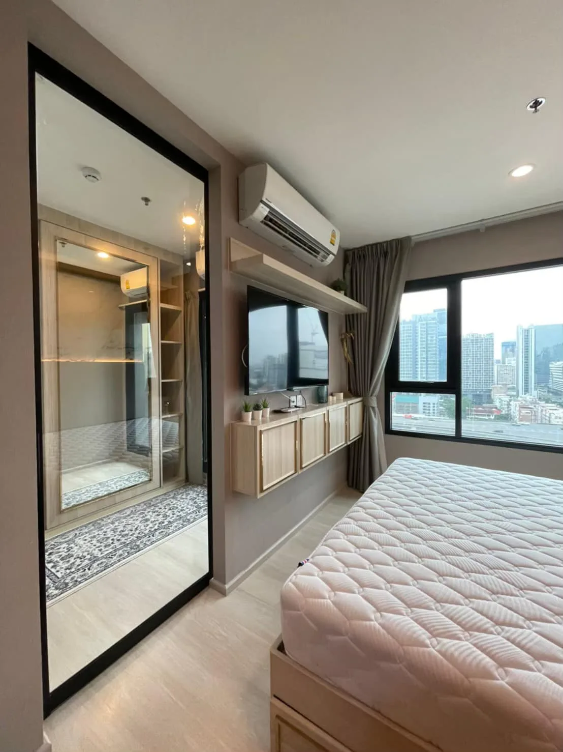 Property photos for Life Asoke