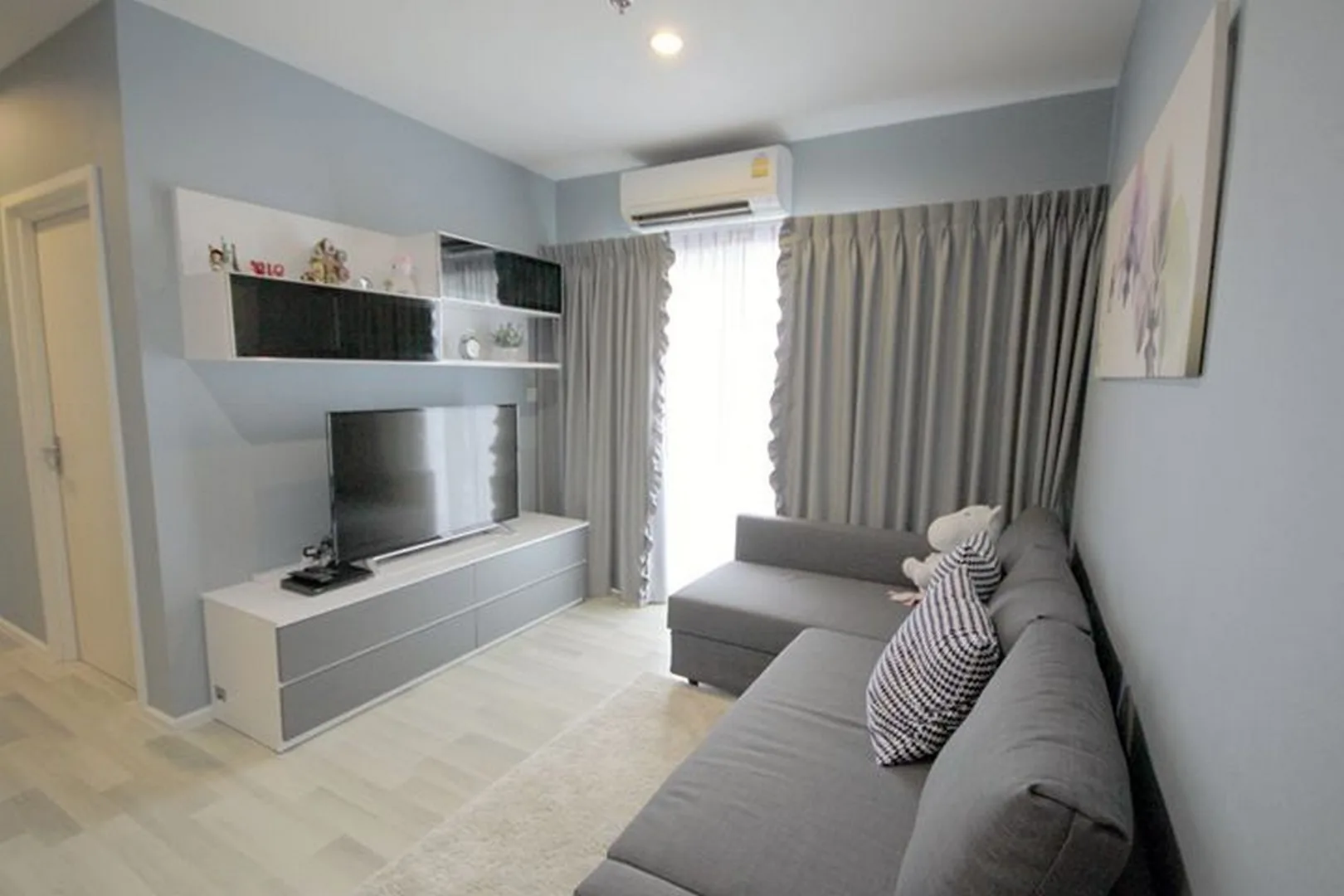 Property photos for The Key Sathorn - Charoenraj