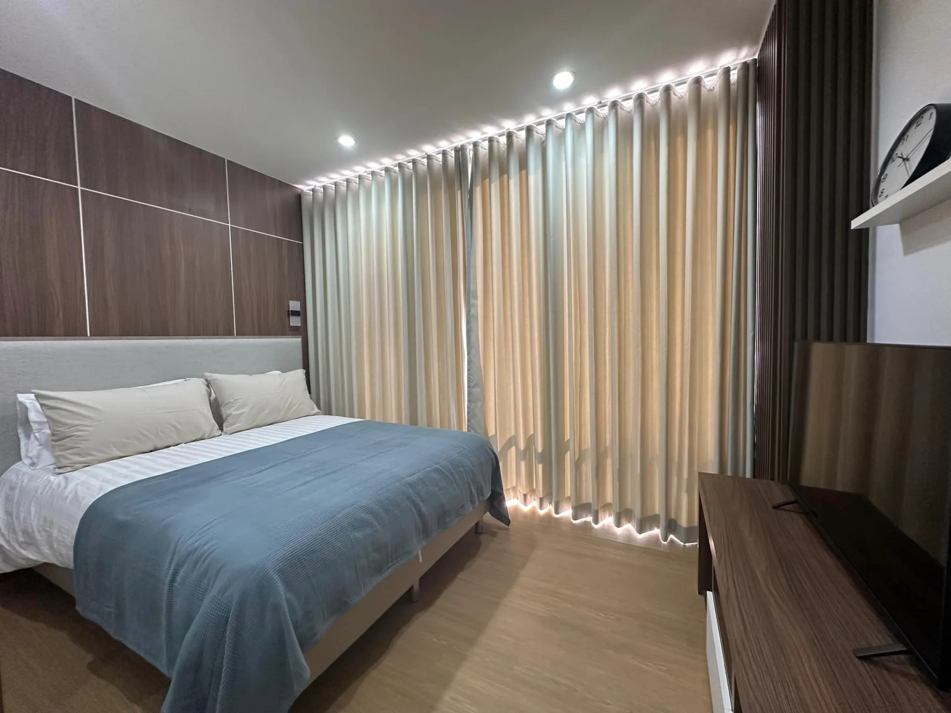 Property photos for 6th Avenue Sukhumvit 15