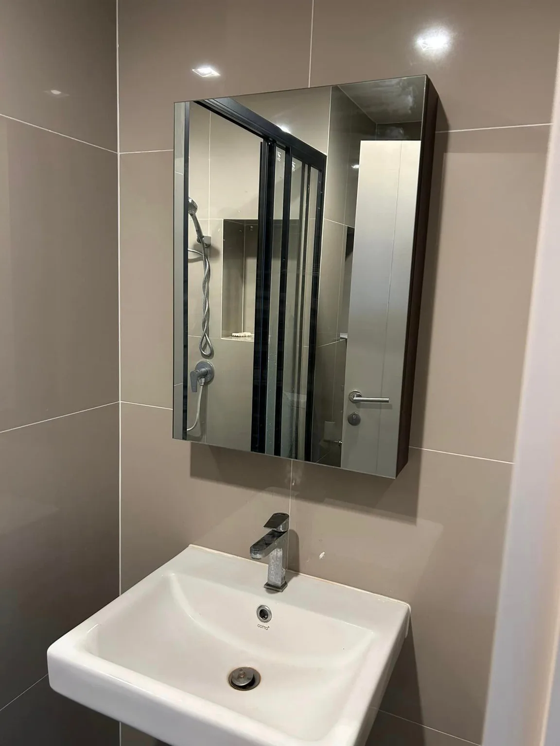 Property photos for The Base Phetchaburi-thonglor