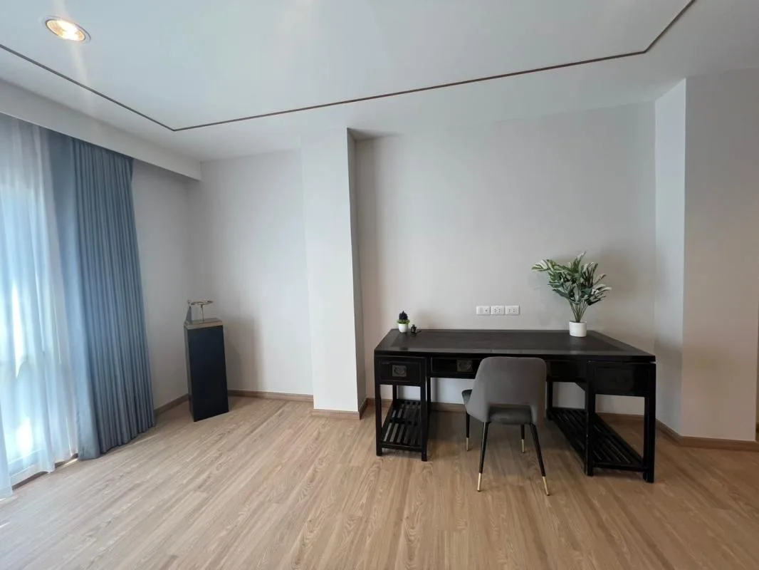 Property photos for Sathorn 111