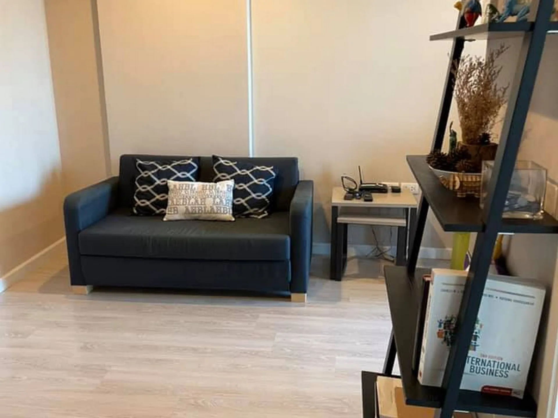 Property photos for Metro Luxe Rama 4
