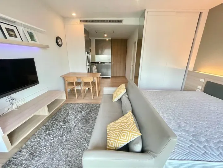 Property photos for Noble Refine
