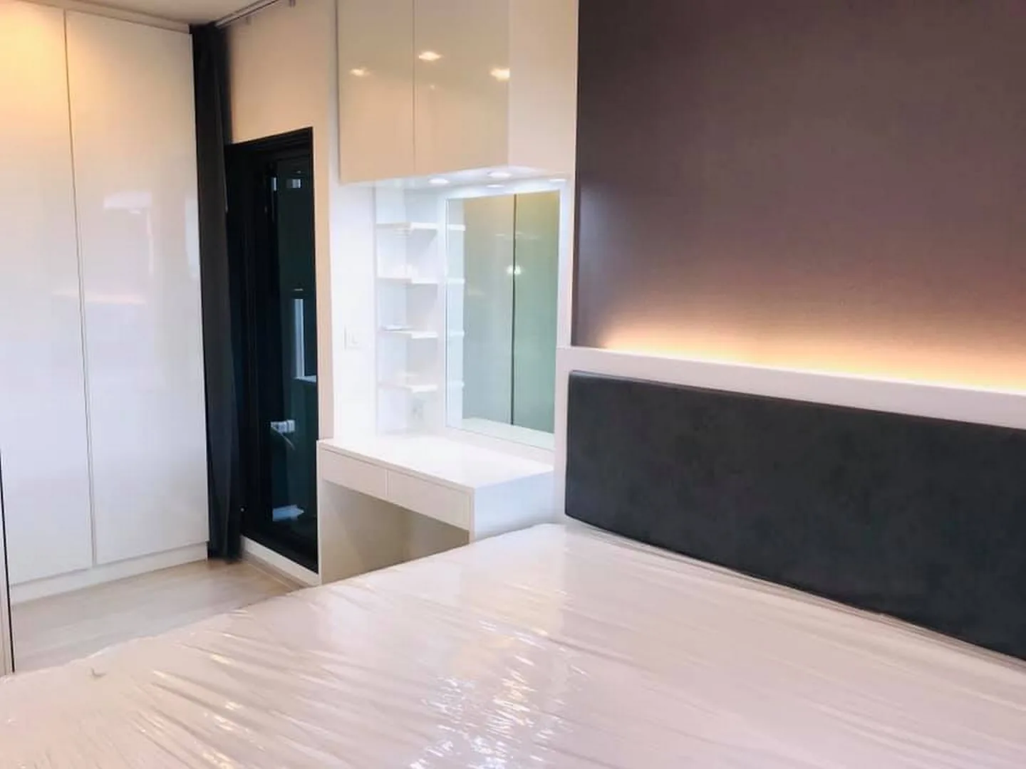 Property photos for Life Sukhumvit 48